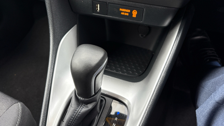 Toyota Yaris 1.5 Hybrid Design 5dr CVT Hybrid Hatchback